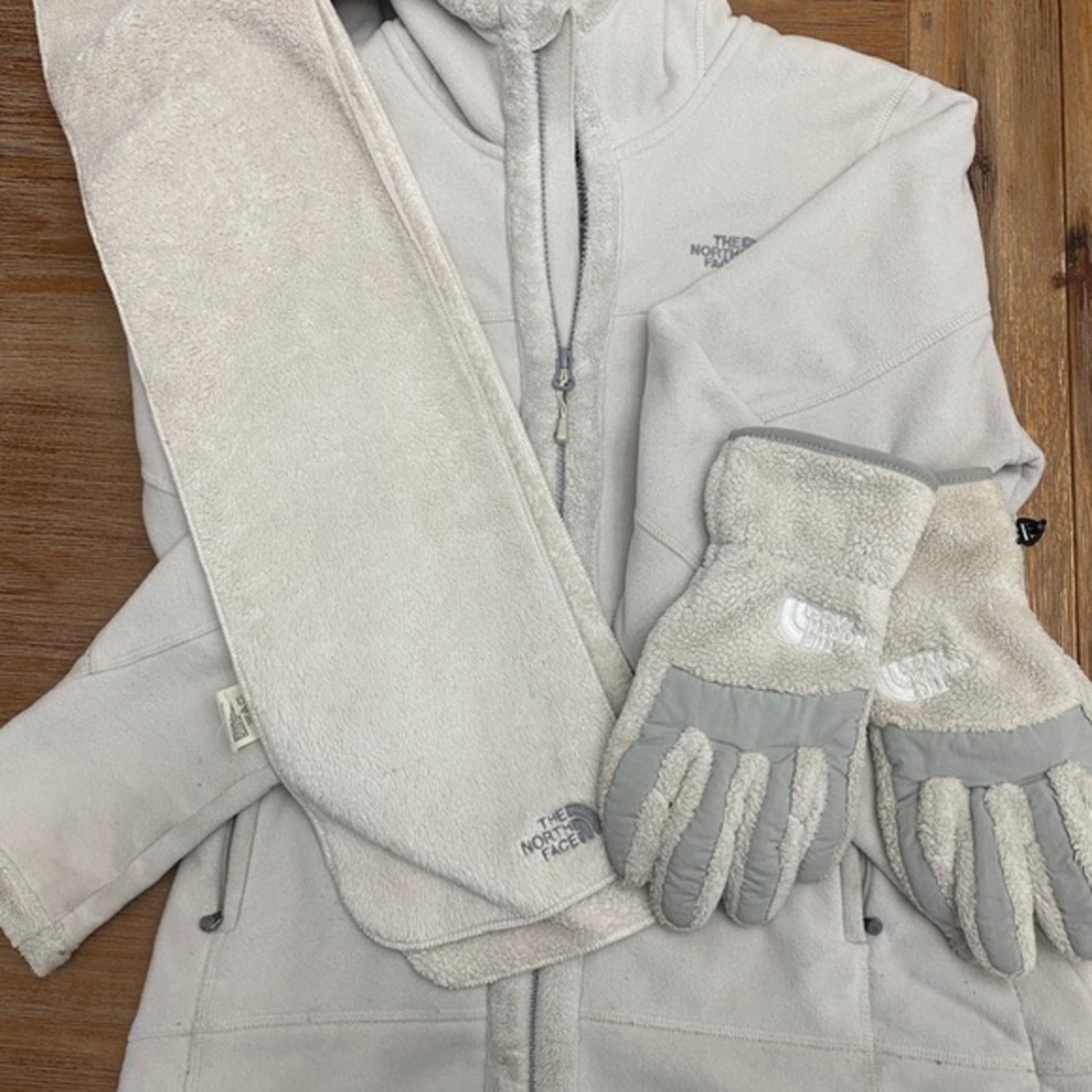 ALL 3 ITEMS Northface jacket glove and scarf set